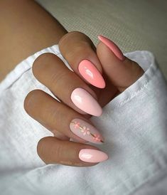 Coral Nails With Design, Summer Nails Almond, Wine Red Nails, Kutek Disney, Unghie Sfumate, Peach Nails, Coral Nails, Almond Shape Nails, Almond Nails Designs