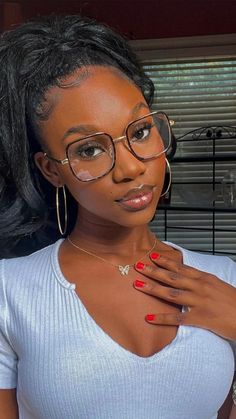 Square Glasses Frames Black Women, Blue Light Glasses Black Women, Glasses On Black Women, Black Women Glasses, Glasses Black Women, Big Glasses Frames, Glasses Inspo, Glasses Fashion Eyewear, People With Glasses