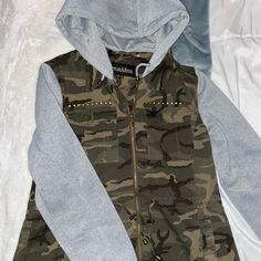 Make An Offer Very Cute Mid-Thigh Length Camo Jean Material Detachable Hoodie Sweatshirt Material Sleeves And Hood Never Worn Jeans Leather Jacket, Jean Jacket Hoodie, Goth Kawaii, Kawaii Y2k, Camo Jeans, Jean Material, Camo Hoodie, Camo Jacket, Jeans Material