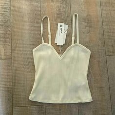 Nwt Adjustable Straps Zara Bra Top, Zara White, Zara Tops, White Top, White Tops, Adjustable Straps, Color White, Zara, Womens Tops