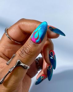 New Orleans Nail Ideas, Fall Cateye Nails Designs, Cat Eye Effect Nails Design, Jewel Tone Nail Designs, Cat Eye Nails With Design, Dragon Eye Nails, Fall Cateye Nails, Topaz Nails, Cat Eye Design Nails