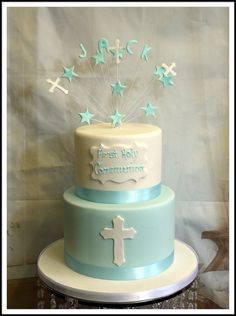 First Communion Cakes For Boys, Communion Cakes For Boys, Cross Topper, How To Pipe Roses, First Communion Cake, Buttercream Roses, 2 Tier Cake