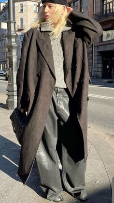 Padded Boots Outfit, Womens Overcoat Outfits, Gray Socks Outfit, Long Coat And Boots Outfit, Winter Knit Outfit, Wool Coat Aesthetic, Over Coat Outfit