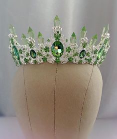 Beautiful light green crystal quartz crown with Swarovski crystals. Perfect for a special occasion. Comes beautifully packaged in an elegant pouch. Princess Tiana Crown, Crowns For Quinceanera, Tiana Crown, Sweet 16 Crowns, Green Quinceanera Theme, Tiana Wedding, Princess Tiana Birthday Party, Tiana Birthday Party, Princess Sweet 16