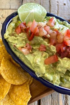 the best guacamole recipe with tortilla chips