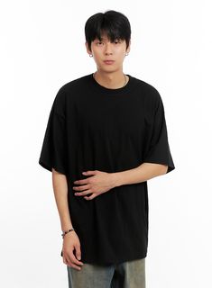 Product Detail Style : Street, Casual Occasion : Back to school Type : Men, TShirts Print : Graphic Material : Cotton Sleeve : Short sleeve Neck : Round neck Fit : Oversize fit Cotton100 Color : White, Black Made in Korea Model Size Model is wearing size M/L and the color Black. Height : 6'0" | 184cm / Top : L / Bottom : XL (32 inch) .prddescription table, .prddescription td, .prddescription th { border : 1px solid black; border-collapse : collapse; padding: 10px; } Size(Inch) Size Shoulder Bust Urban Oversized Solid T-shirt, Solid Color Oversized Urban T-shirt, Basic Oversized Crew Neck T-shirt, Oversized Plain T-shirt For Streetwear, Solid Color Drop Shoulder T-shirt For Streetwear, Solid Drop Shoulder T-shirt For Streetwear, Plain Crew Neck Shirt For Streetwear, Oversized Hip Hop T-shirt With Short Sleeves, Basic Plain Shirt For Streetwear