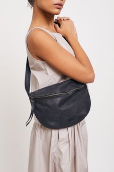 The Large fanny pack bag is made of top-quality Italian leather and its design is inspired by minimalism and urban. It features adjustable strap and a zip closure for extra security. you can take this Juliette bum bag with you wherever you go and be hand free , designed to be your go-to purse throughout the season and for years to come. ◄ DIMENSIONS ► Height: 32 cm / 12" Width: 23 cm / 8.8" Features► * Adjustable cross body / waist strap * Fully lined * 1 inside zippered pocket * 1 Outer zippere Waist Bag Outfit, Belt Bag Women, Designer Fanny Pack, Fanny Pack Women, Black Fanny Pack, Lace Bag, Leather Hip Bag, Pack Bag, Cross Body Bags