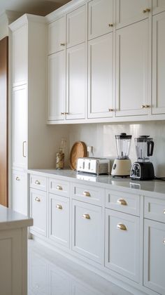 40+ Must-See White Oak Kitchen Transformations Modern White Cabinets, Oak Kitchen Ideas, Ivory Kitchen Cabinets, White Cabinets Kitchen, White Oak Kitchen Cabinets, White Oak Cabinets, Cool Loft Beds, Bunk Bed Accessories, Bunk Bed Safety