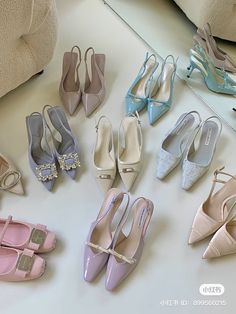 Coquette Heels, Italy Clothes, Shoes Room, Elegant Shoes Heels, Special Shoes, Fluffy Shoes, Classic Outfit, Shoes Outfit Fashion