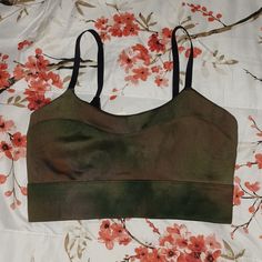 Free People Movement Sport Bra(Olive/Gold) Fitted Green Sports Bra With Adjustable Straps, Spring Green Seamless Sports Bra, Spring Seamless Green Sports Bra, Spring Green Sports Bra, Printed Sports Bra, Free Throw, Free People Intimates, Racerback Sports Bra, Pink Sports Bra