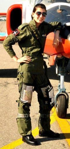 Pakistani Army Army Image, Lady Pilot, Army Photography, Military Woman, Female Pilots, Pakistan Armed Forces, Pakistani People