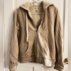 Cozy Cream Color J Crew Zip Up Hoodie Jacket, Fuzzy Warm Lining Size Large But Fits Like A Small Winter Khaki Sweatshirt For Loungewear, Cozy Beige Fleece Hoodie, Beige Fleece Hoodie Outerwear, Beige Cozy Fleece Hoodie, Beige Hooded Winter Jacket, Beige Hooded Jacket For Winter, Casual Beige Hoodie With Fleece Lining, Beige Casual Hoodie With Fleece Lining, Cozy Beige Hooded Hoodie