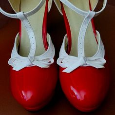 Red And White Patent-Like Vero Cuoio Heels. Never Worn. Uk Size 41, Us Size 9.5 Red Heels With Round Toe And Bow, Retro Red Heels For Spring, Retro Red Heels For Summer, Shoes Color, Lady In Red, Shoes Women Heels, Red White, Red And White, Shoes Heels