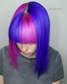 Rainbow Hair Highlights, Beautiful Hair Dye, Extreme Hair Colors, Unnatural Hair Color, Color Block Hair, Diy Hair Dye, Split Dyed Hair, Hair Dye Ideas, Dip Dye Hair