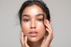 How to Contour Your Face: Step-by-Step Guide Beauty Supplements, Collagen Powder, Cellular Level, Online Blog, Celebrity Makeup Artist, Dewy Skin, Cosmetic Procedures, Smoother Skin