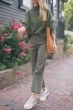 Soft Autumn Fall Outfits, Soft Classic Winter Outfit, Warm Tone Outfits, Earth Tones Outfit, Earth Tone Outfits, Worship Team, Basic Fashion, Paris Mode