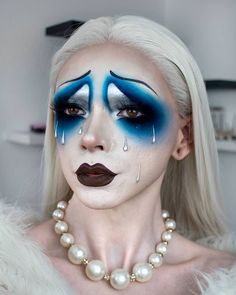 Kryolan Tv Paint Stick, Circus Makeup, Drag Make-up, Drag Queen Makeup, High Fashion Makeup, Drag Makeup, Queen Makeup, Unique Makeup, Dramatic Makeup