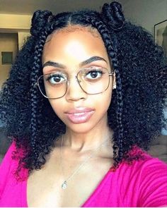 31 Cute Natural Curly Hairstyles For Medium Hair - New Natural Hairstyles Blowout Hairstyles Black Women, Blowout Hairstyles, Cabello Afro Natural, Hairstyles Black Women, Space Buns, Pelo Afro, Natural Hair Beauty, Beautiful Curls, Natural Hair Inspiration