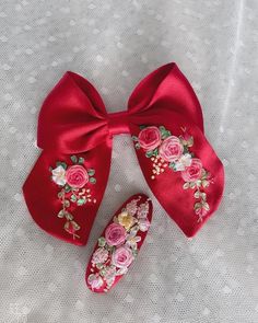 🎀Hand-Embroidered Pure Silk Bow Hair Barrette 🎀 The silk bow and the hand-embroidered floral are made with 100% high quilty soft Mulberry Silk, which is very soft.  The romantic piece is handmade with love. It is perfect for daily use and the creation of bright hairstyles. Mulberry Silk hair accessories are the ideal gift for her. Dimensions:  Size of hair bow: 10 cm *11 cm Size of hair clip: 6.6 cm * 2.1 cm 👋Dry clean  👋Please note that actual colors may vary due to Pure Silk changing the c Silk Hair Bow, Girl Christmas Gifts, Diy Earrings Materials, Hair Bow Ribbon, Embroidered Hair Bows, Red Hair Bow, Diy Hair Accessories Ribbon, Hair Tie Accessories, Dragon Earrings