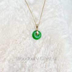 *Greed jade doughnut size around 20mm *Chain option *14k solid gold plated *18k solid gold plated *White gold plated *Silver plated *925 sterling silver *Gold filled *Au750 solid gold *All chains are tarnish resistant *18inch and 22inch adjustable chain (18inch≈46cm 22inch≈56cm) Refunds and Exchanges I gladly accept returns and exchanges Just contact me within: 3 days of delivery Ship items back to me within: 7 days of delivery Please contact me if you have any problems with your order. The foll Minimalist Jade Round Pendant Necklace, Jade Necklace For May Birthstone, Circular Green Jade Necklace, Green Circle Jade Necklace, 14k Gold Green Round Necklace, Green 14k Gold Round Necklace, Green Jade Circle Necklace, Gold Filled Necklace, Necklace Green