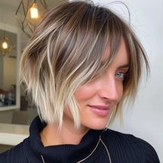 Layered Choppy Bob with Side Swept Bangs scaled Bob With Side Swept Bangs, Layered Choppy Bob, Hair Lob, Choppy Bobs, Haircut Pixie, Hairstyles Layered, Haircut Medium, Swept Bangs, Cut Hairstyles