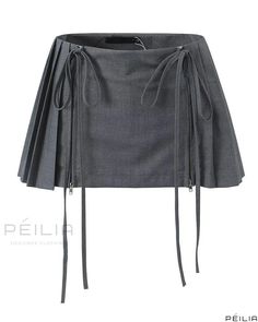 Peilia - Sophisticated and Timeless Pleated Midi Skirt featuring a Solid Color and Flattering Mini Length Cute Streetwear, Grey Pleated Skirt, Preppy Skirt, Style Anglais, Short Pollera, Y2k Mini Skirt, Mini Pleated Skirt, Y2k Skirt, Linnet