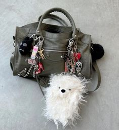 Fashion Dream Job, Stylish Handbags, Balenciaga Bag, Pretty Bags, City Bag, 가을 패션, Purse Pouch, Personalize Bag