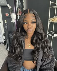 Frontal Wig Hairstyles Middle Part, Wig Hairstyles Middle Part, Hairstyles Middle Part, Hd Lace Frontal Wigs, Wigs Body Wave, Peekaboo Hair, Frontal Wig Hairstyles, Hd Lace Frontal, Closure Wigs