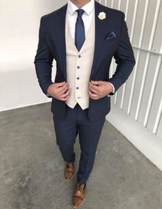 Blue Wedding Suit Groom, Groom Suit Navy, Blue Groomsmen Suits, Navy Suit Wedding, Wedding Groomsmen Attire, Groom And Groomsmen Suits, Groom Wedding Attire