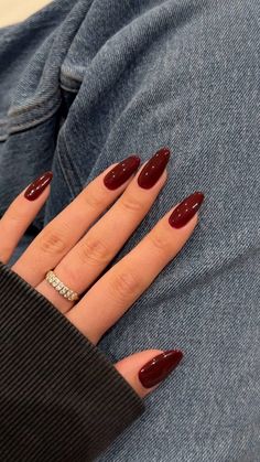 #nails #nailart #offbeat Red Gel Nails, Wine Nails, Simple Fall Nails, 2024 Nails, October Nails, Burgundy Nails, Classy Nails, Short Acrylic Nails, Best Acrylic Nails