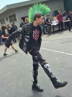 Punk Outfits Men, Stile Punk Rock, Punk Guy, Punk Guys, Punk Mode, Punk Subculture, Chica Punk, Punk Boy, 80s Punk