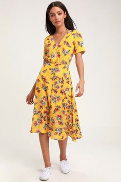 Trendy Women's Midi Dresses: The Perfect Length at the Perfect Price | Cute Cocktail Midi Dresses for Formal Occasions and Parties Keds Shoes Outfit Dress, Keds Shoes Outfit, Hunters Wedding, Pink Floral Midi Dress, Yellow Floral Print Dress, Floral Print Sundress, Keds Style, Cute Floral Dresses, Yellow Bridesmaids