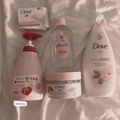 Aesthetic Shower Products, Haut Routine, Basic Skin Care Routine, Perfect Skin Care Routine, Pretty Skin