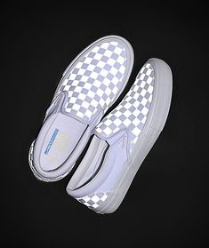 Vans Wallpaper, Vans Slip On Pro, Vans Shoes Fashion, Vans Shoes Women, Cute Vans, Dark White