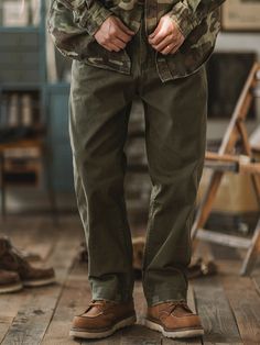 These chinos are perfect for taking on the day and whatever it throws at you. Inspired by Military Pants and casual basics that combines military and nostalgia. Cut from a cotton twill, a loose fit guarantees movement with ease. Button pockets keep all your belongings safe. Loose Fitting