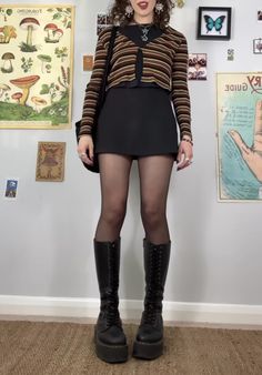 Kozhin Outfits, Alternative Cardigan Outfit, Collared Jumper Outfit, Feminine Alternative Outfits, Shorts With Tights Outfit Summer, Whimsygoth Outfit Ideas, Romantic Grunge Outfit, Casual Grunge Outfits Summer, Simple Alternative Outfits