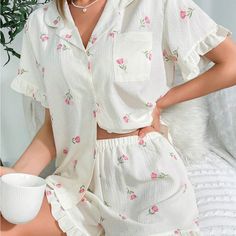 Super Cute And Stylish Ships In 5-10 Business Days Summer Pjs, Vintage Pajamas, Womens Pjs, Cute Pjs, Cute Sleepwear, Cute Pajama Sets, Plus Size Pajamas, Nighty Night, Cute Pajamas