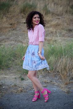 Spring 2018 fashion trends | spring style | summer style | trendy | on trend | fashion | style | spring outfit | Palm tree print skirt and gingham pattern mixing with the J Crew linen skirt in palm tree print, pink gingham shirt and pink shoes Pink Gingham Shirt, Blue Linen Skirt, 2018 Fashion Trends, Gingham Outfit, Style Hacks, Skirts Outfits