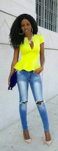 Style Pantry, Neon Fashion, Casual Jeans, Ripped Jeans, Summer Outfit, Spring Summer Fashion, Women's Style, Spring Outfits, Casual Chic