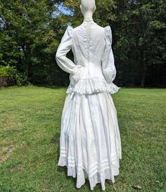 MOST EXCEPTIONAL 1890’S VICTORIAN VALENCIENNES LACE BREAKFAST BUSTLE DRESS   | eBay Victorian Fitted Ball Gown Dress, Fitted Victorian Dress With Attached Cancan For Vintage Events, Fitted Victorian Dress With Ruffles, Fitted Victorian Dress In Crinoline, Historically Designed Fitted Dress, Fitted Regency Gown With Ruffles, Victorian Ruffled Dress For Vintage Events, Historical Victorian Dress With Ruffles For Formal Occasion, Historical Victorian Dress With Ruffles For Formal