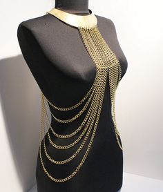 Gold Harness, Body Chain Necklace, Simple Party Dress, Body Necklace Chain, Body Chain Harness, Chain Harness, Body Necklace, Gold Body Chain, Chain Necklace Gold