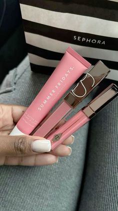 Pink Aesthetic Pictures, Gloss Sephora, Lip Gloss Sephora, Nars Lipgloss, Pink Glitter Wallpaper, Makeup Bag Essentials, Pink Wallpaper Girly, Pink Tumblr Aesthetic, Soft Pink Theme