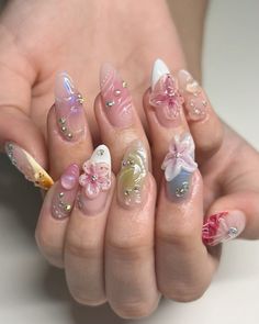 Tropical Nails Acrylic, Tropical Acrylic Nails, Nail Art With Flowers, Nail Inspo Flower, Floral Nails Summer, Gel Nails Short Nails, Gel X Nail Designs, Flower Gel Nails, Short Nails Almond