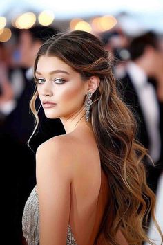 Chic elegant half-up cascade hairstyle for 2024 gala events Half Updo Hairstyles, Evening Hairstyles, Dress Hairstyles