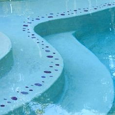 SMBUBBLU Step Markers - Bubbles Blue Artistry in Mosaics Pool Tile And Coping, Mm Lighting, Pool Stairs, Backyard Splash Pad, Swimming Pool Steps, Pool Mosaic, Swimming Pool Mosaics, Concrete Swimming Pool, Mosaic Pool Tile