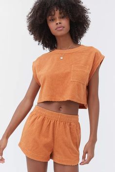 Athletic Summer Outfits, Summer Outfits Athletic, Urban Outfitters Outfit, Alt Summer Outfits, Cozy Essentials, Vintage Summer Outfits, Mode Ulzzang, Urban Outfitters Clothes, Loungewear Outfits