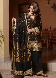 Nilofer Shahid, Intricate Braids, Eid Outfits, Black Dahlia, Short Shirt, Fancy Dress Design, Net Dupatta, Stylish Dress Designs, Pakistani Wedding