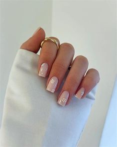 Simple Classy Winter Nails 2023. There are any references about Simple Classy Winter Nails 2023 in here. you can look below. I hope this article about Simple Classy Winter Nails 2023 can be useful for you. Please remember that this article is for reference purposes only. #simple #classy #winter #nails #2023 Nail With French Tip, French Square Nails, French Tip Design, Simple Fall Nails, Nude Nail, Christmas Nails Easy, Short Square Nails