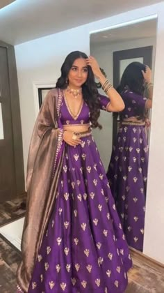 Indian Wear For Women Aesthetic, Lehenga Outfits Bridesmaid, Simple Party Lehenga, Traditional Lehenga Look, Saree Lehnga Designs, Purple Silk Lehenga, All Over Lehnga Design, Lehenga Design Bridesmaid, Gowns Made Out Of Saree