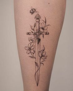 Dagar Tattoo, Dark Feminine Tattoo Aesthetic, Knife With Rose Tattoo, Sward Flower Tattoo, Acotar Dagger Tattoo, Dagger With Vines Tattoo, Athame Tattoo, Blade Tattoos For Women, Flower Dagger Tattoo